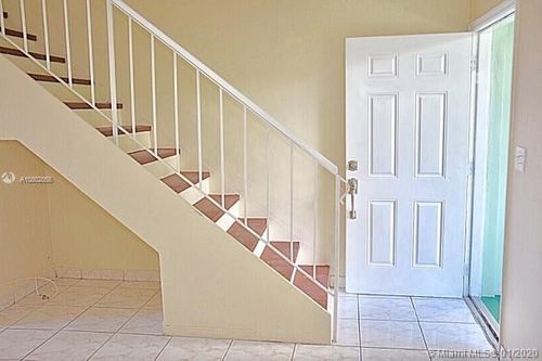 Foto del edificio - 701 S Royal Poinciana Blvd