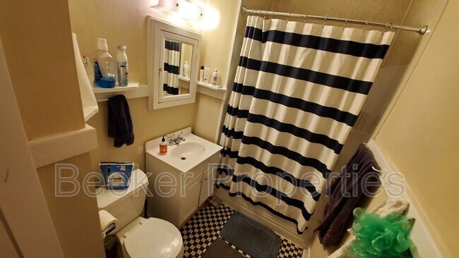 Foto del edificio - 1701 3rd St