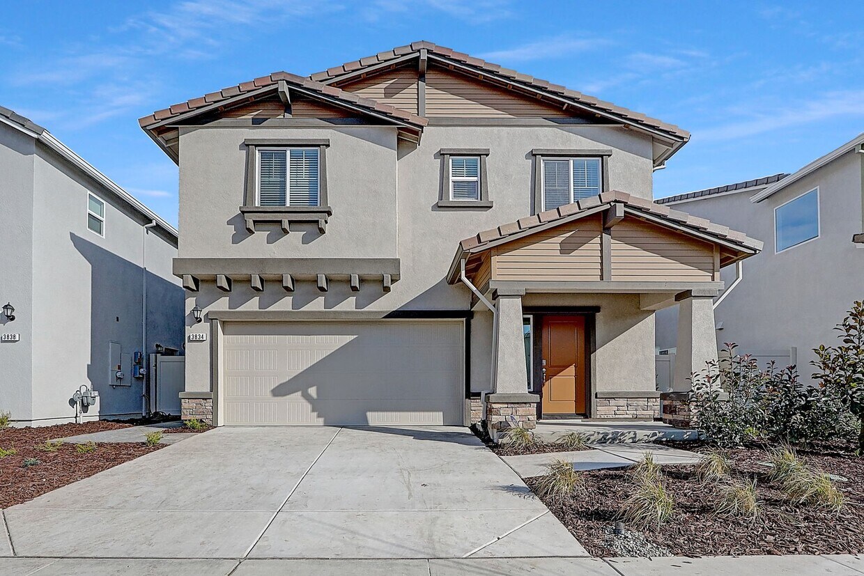 4 YEARS NEW, FULLY FURNISHED 4 BEDROOM, 2.... - 4 YEARS NEW, FULLY FURNISHED 4 BEDROOM, 2....