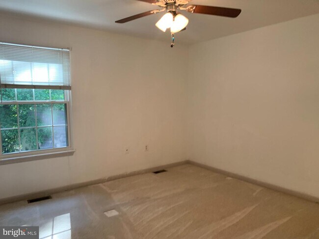 Building Photo - 13393 Dumfries Rd