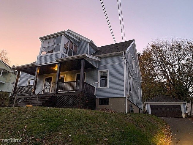 Building Photo - 2 br, 1 bath Apartment - 114 Union Street