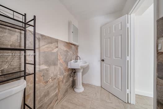 Building Photo - 3 bedroom in North Miami FL 33161