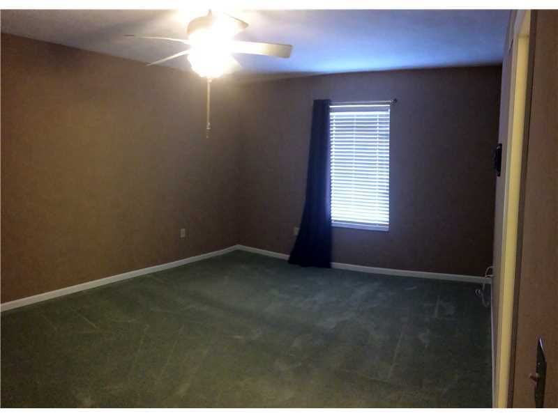 Building Photo - 407 Redwood Ct