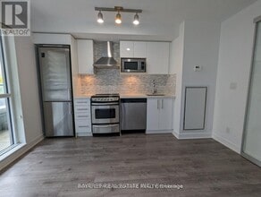 Building Photo - 58 Orchard View Blvd