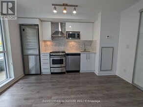 Building Photo - 58 Orchard View Blvd