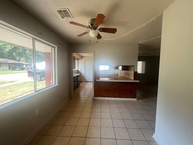 Foto del edificio - Nice large 3 BR. 1.5 Bath home for rent in Lonoke