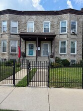 Building Photo - 524 W 78th St