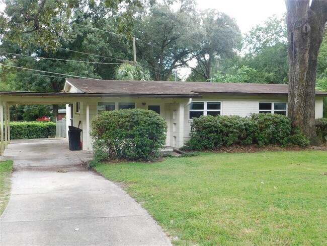 Foto del edificio - 413 NW 35th Ter