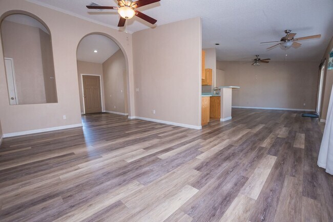 Building Photo - Charming Home on Large Corner Lot with 3 B...