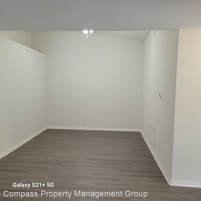 Building Photo - 3 br, 2 bath House - 11-A Squire Ct.