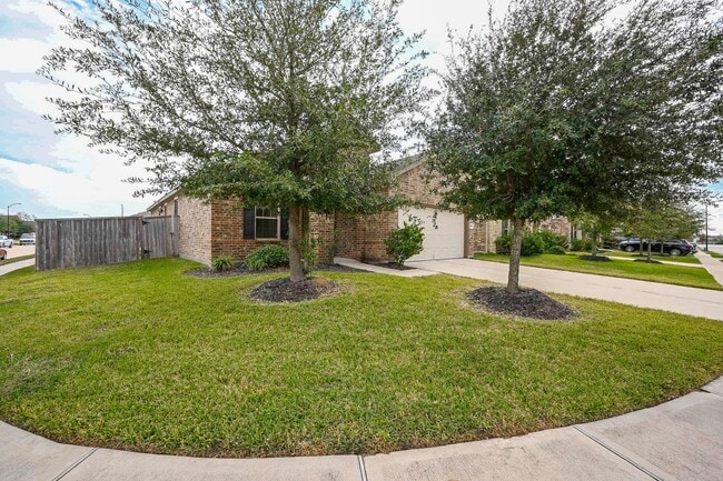 Building Photo - 5046 Royal Amber Ln