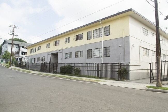 Foto principal - 1817 W 4th St