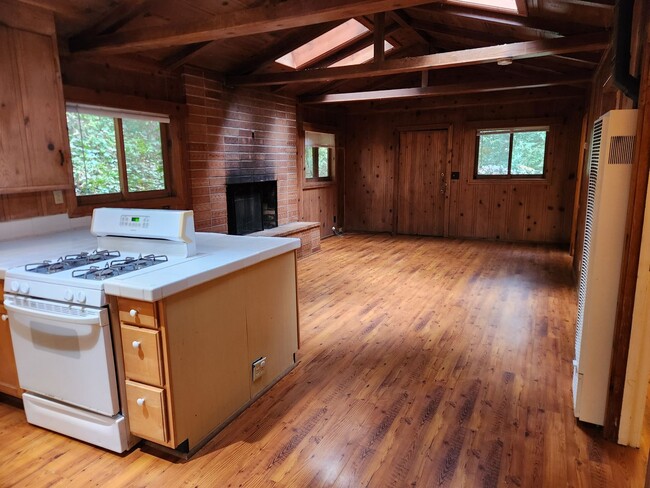 Building Photo - 11075 Dell Ave