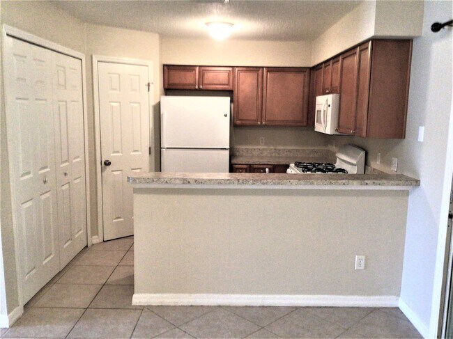 Foto del edificio - 821 Park Trail Dr