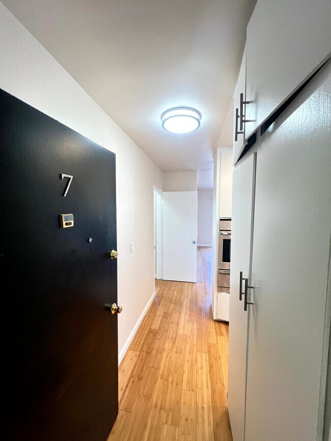 Building Photo - 2637 S Centinela Ave