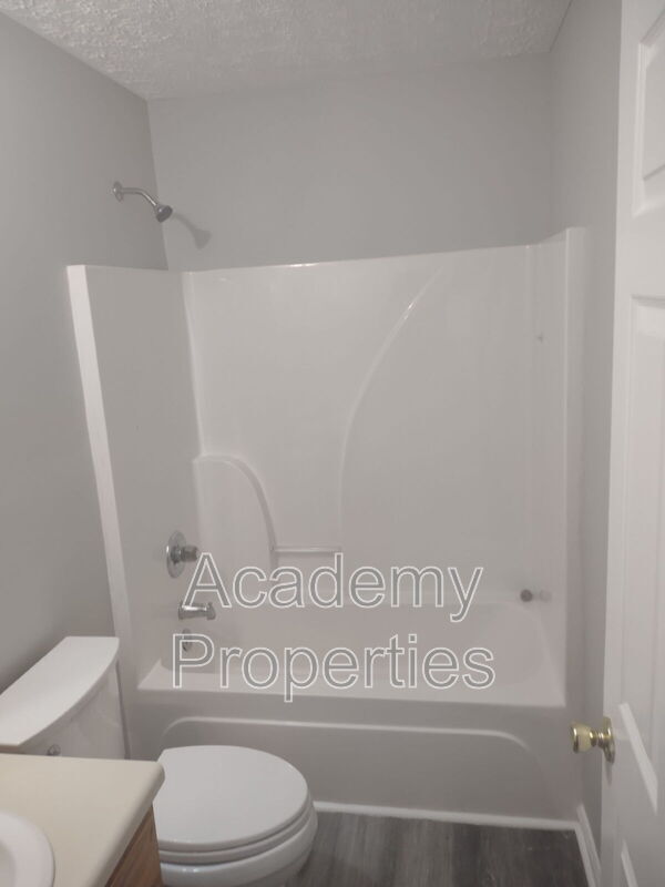 Foto principal - 2039 Faith Cove