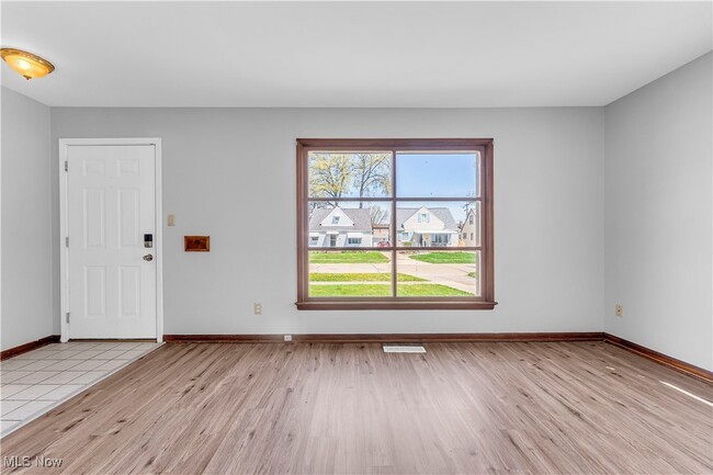 Foto del edificio - 5607 Allanwood Dr