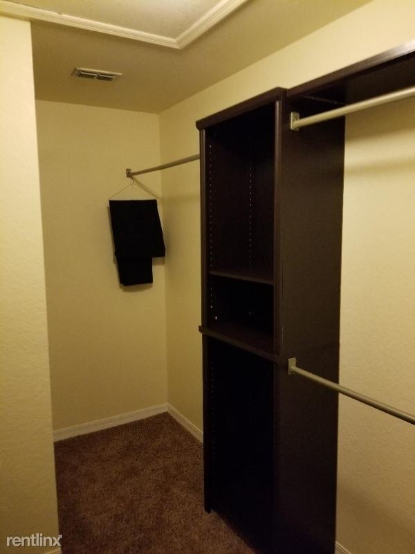 Foto del edificio - 1618 Legacy Park Dr