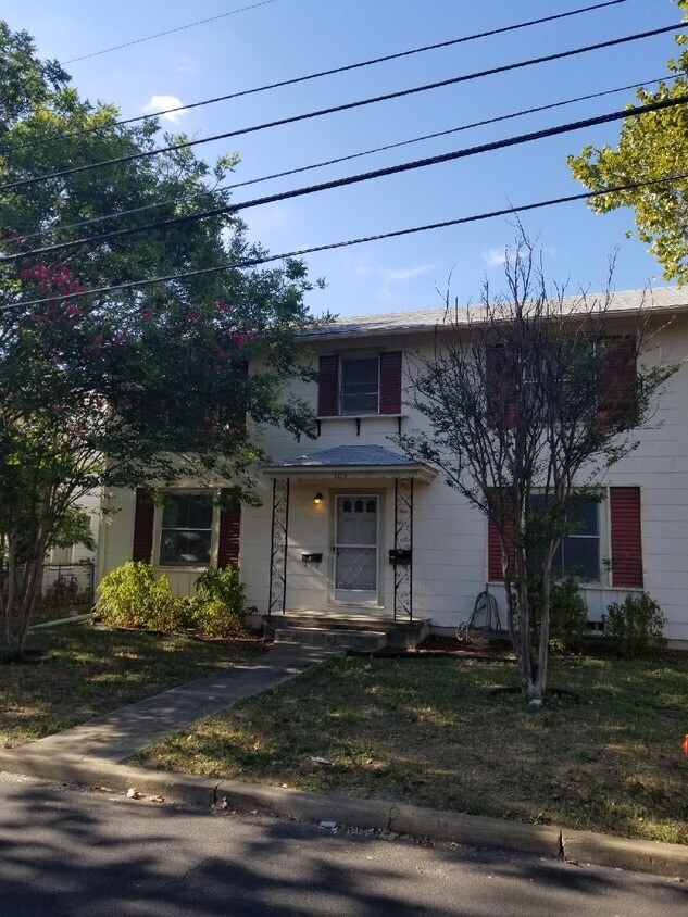 Building Photo - 103 Vassar Ln