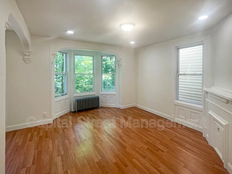 Primary Photo - 38 N 6th St