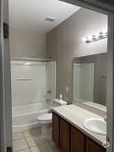 Building Photo - 136 Aster Dr
