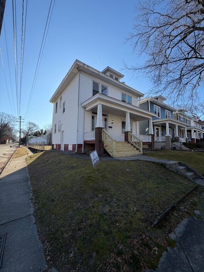 Building Photo - Beautifully Renovated 4bdrm/1.5bth Home Located in Richmond's Northside!!