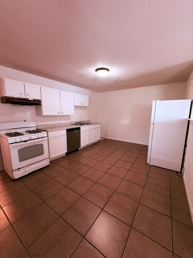 Foto del edificio - 1111-1113 S Jefferson Ave