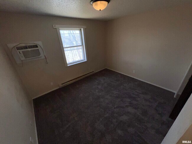 Building Photo - 107 Park View Ct