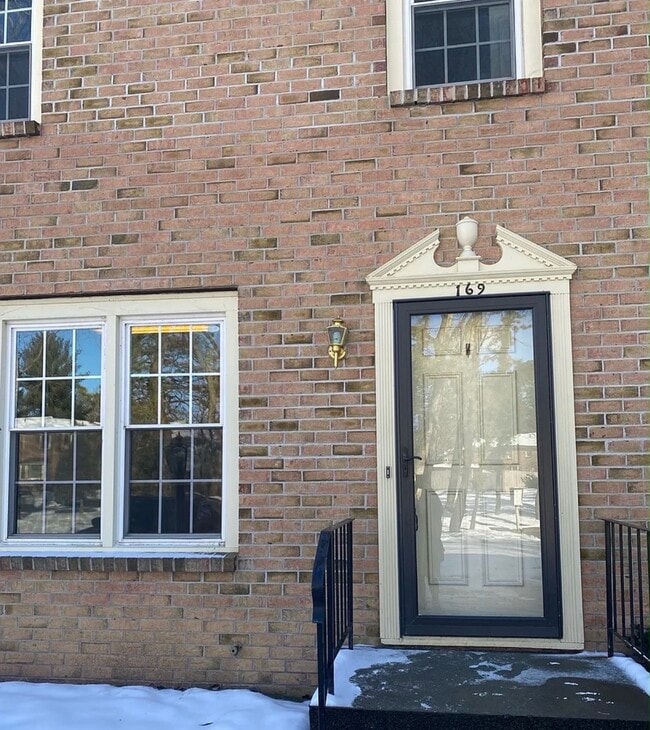 Building Photo - 169 Williamsburg Ct