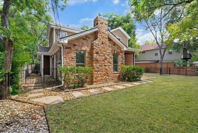 Building Photo - 5603 William Holland Ave