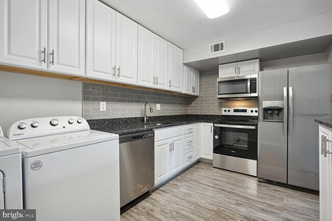 Foto del edificio - 3107 Buccaneer Ct