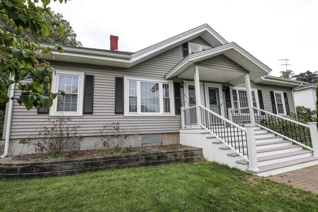 Foto del edificio - 80 Mast Rd