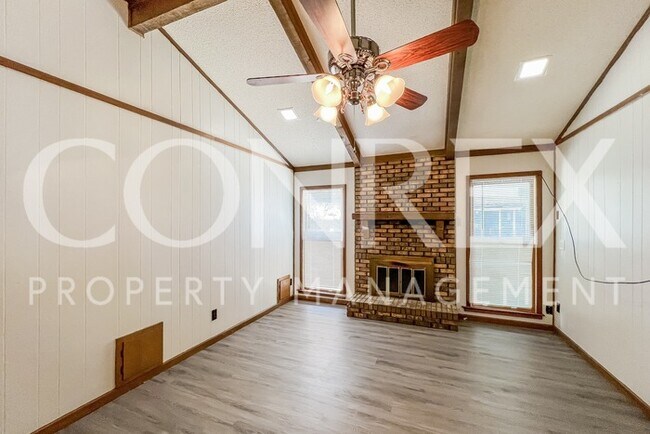 Building Photo - Beautiful 3 Bedroom Home in Monrgomery!