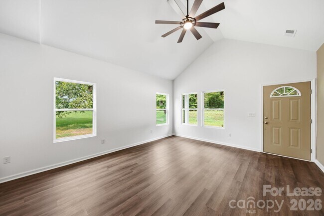 Foto del edificio - 1533 S Battleground Ave