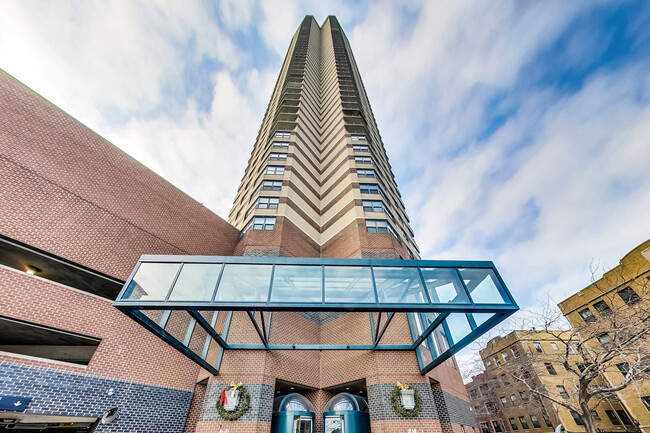 Foto del edificio - 3660 N Lake Shore Dr.