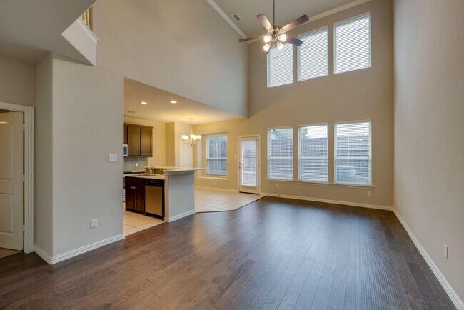 Foto del edificio - 4411 Samarth St