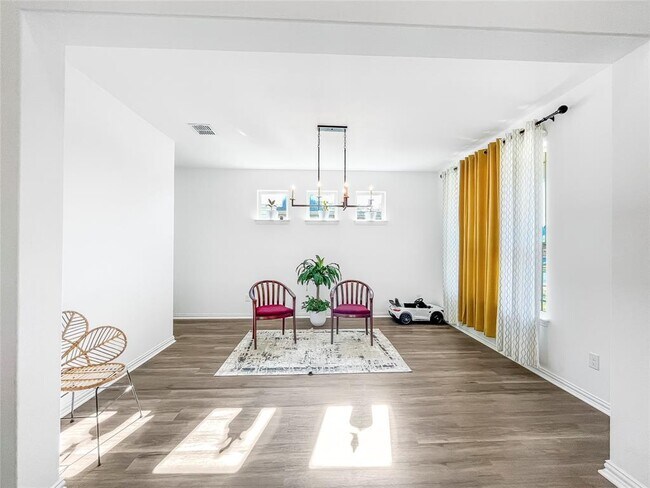 Foto del edificio - 114 Contrada Grace Ln