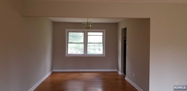Foto del edificio - 790 Paramus Rd