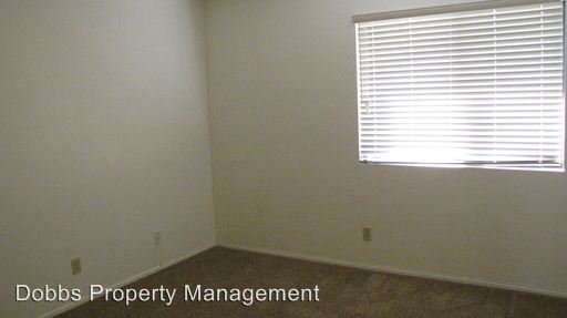 Building Photo - 800 Ferdinand Ct