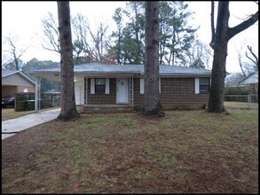 Building Photo - 4624 Manchester Dr