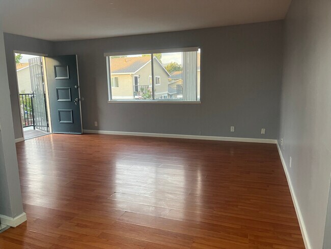 Building Photo - 340 Rio Verde Pl