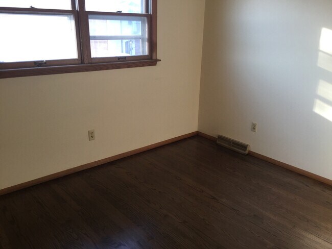 Foto del edificio - 9727-29 W Reichert Pl