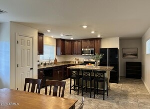 Building Photo - 524 W 18th St