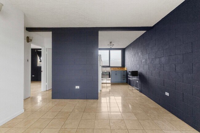 Foto del edificio - Discover this pet-friendly 2-bedroom condo