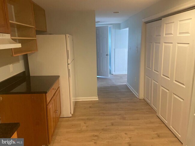 Foto del edificio - 7140 Harrison Ln