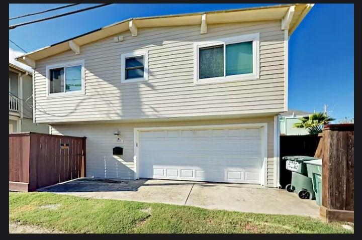Primary Photo - 2611 Avenue Q