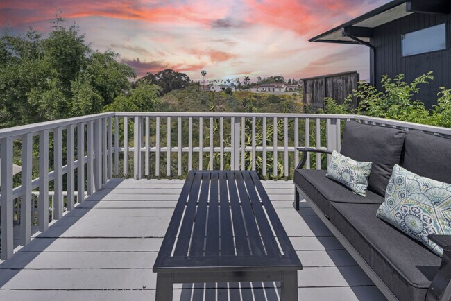 Building Photo - 1072 Johnson Ave