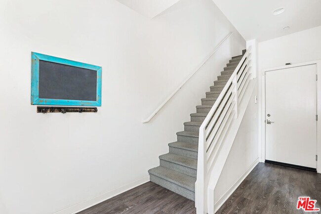 Foto del edificio - 3901 N Eagle Rock Blvd