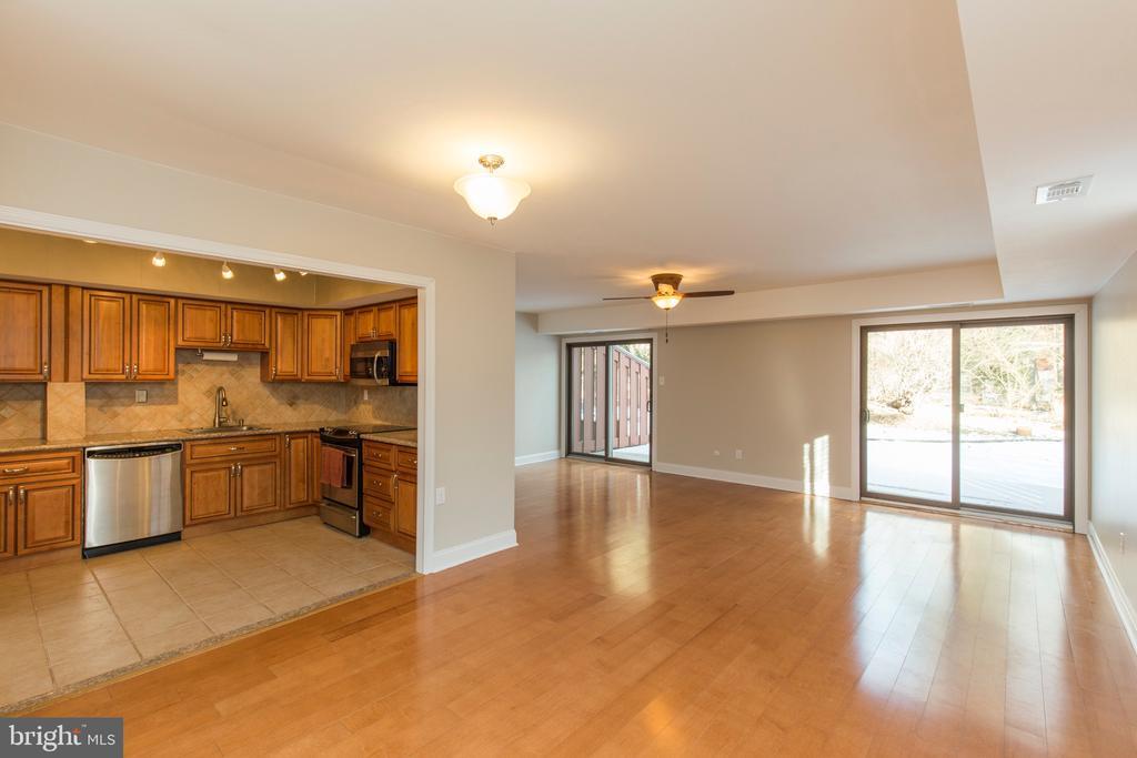Primary Photo - 206 Worthington Dr