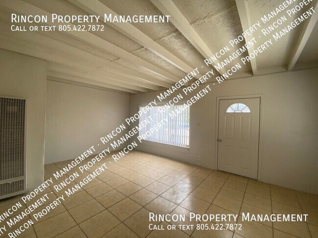 Building Photo - 2 Bedroom/ 1 Bath *Convenient Location San...